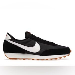 Nike || Women’s Daybreak in Black